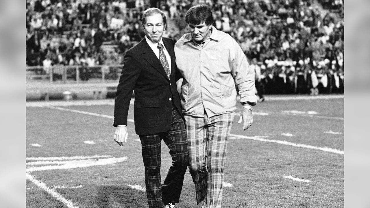 What Happened To Former Browns HC Forrest Gregg? (Story)