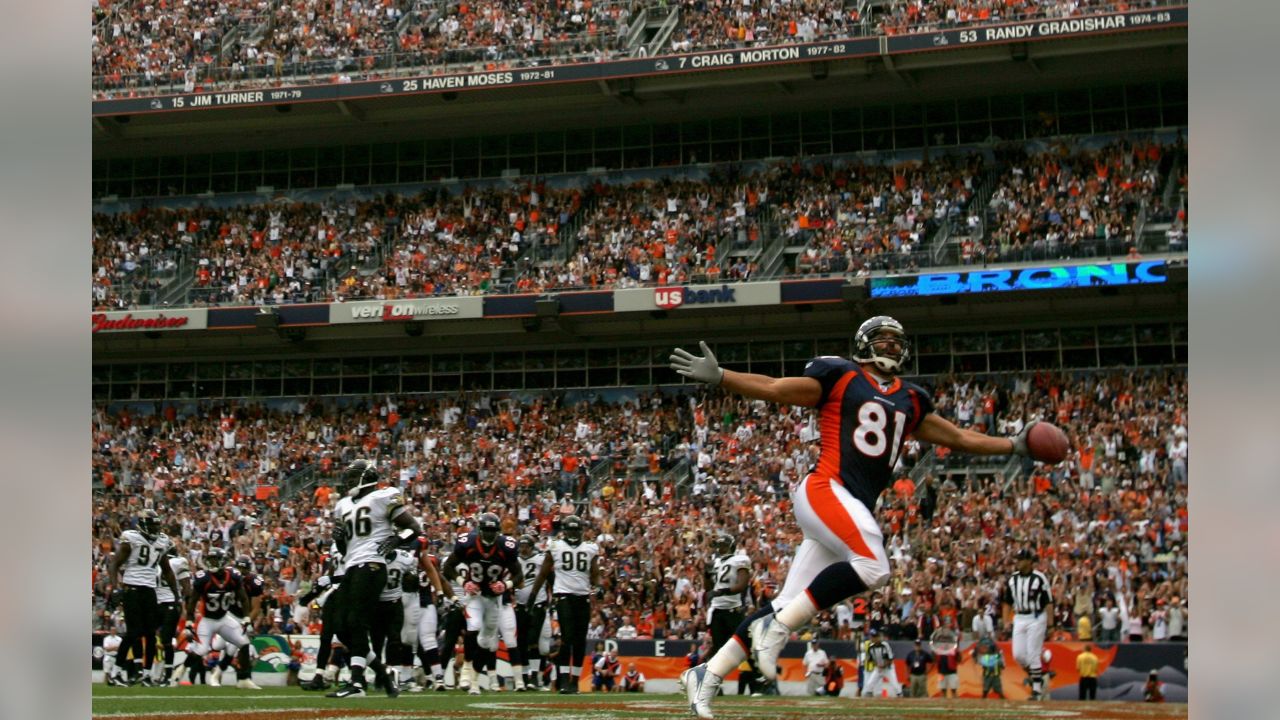 225 Denver Broncos Vs Oakland Raiders November 13 2005 Stock Photos,  High-Res Pictures, and Images - Getty Images