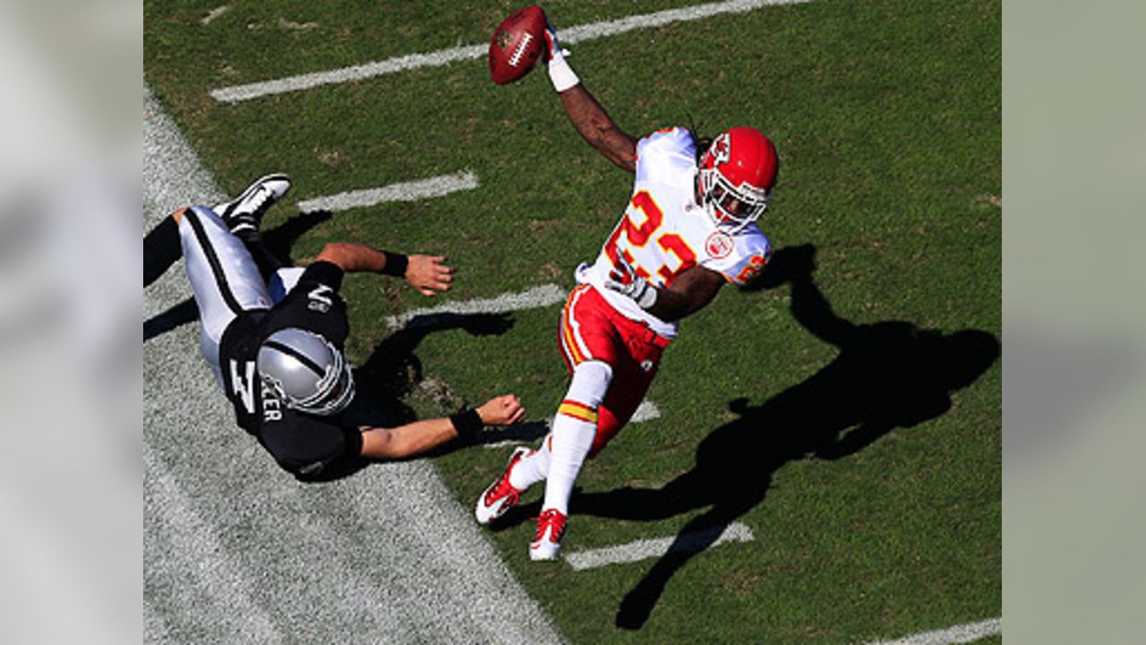 San Diego Chargers wide receiver Malcom Floyd scores on a 52-yard