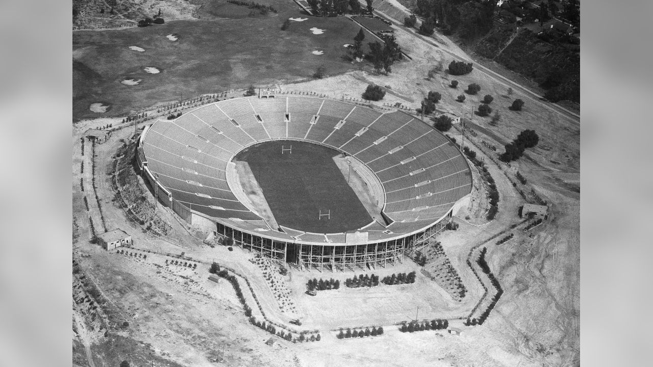 What is the oldest NFL stadium? How old is it? - AS USA