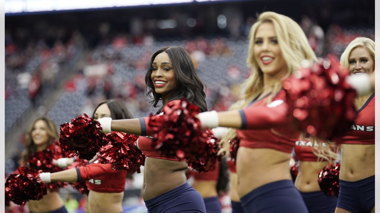 Arizona Cardinals Cheerleaders Photos from Week 14 – Ultimate