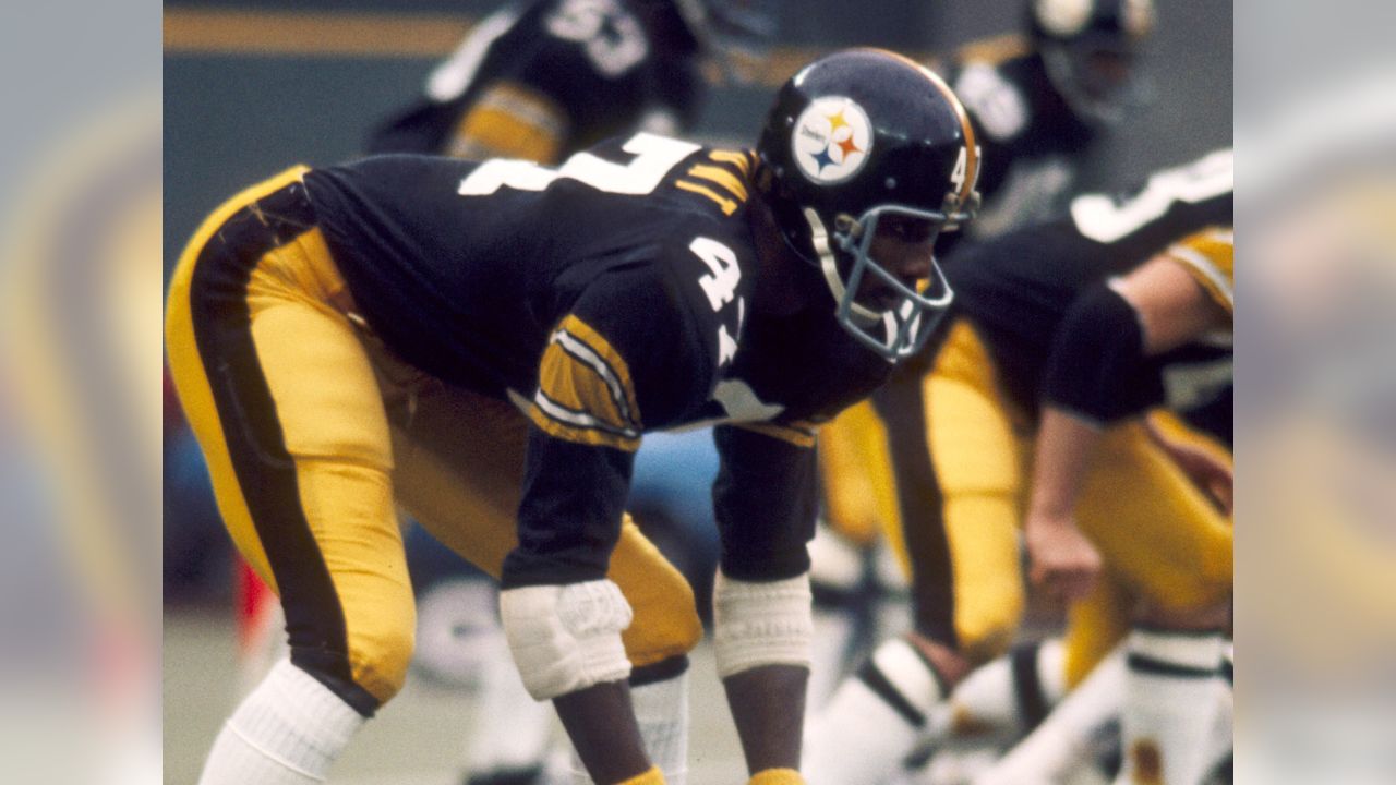 The Top 15 Toughest NFL Players of All Time - Men's Journal