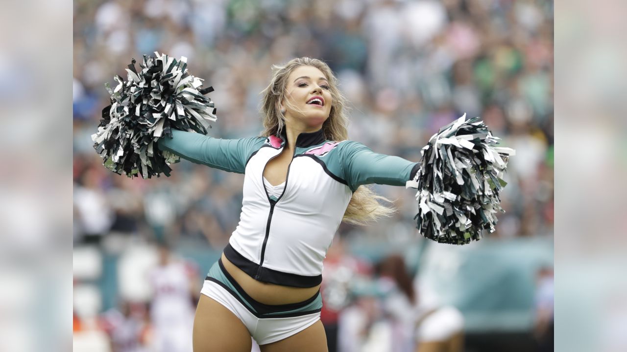 NFL Cheerleaders, Week 4