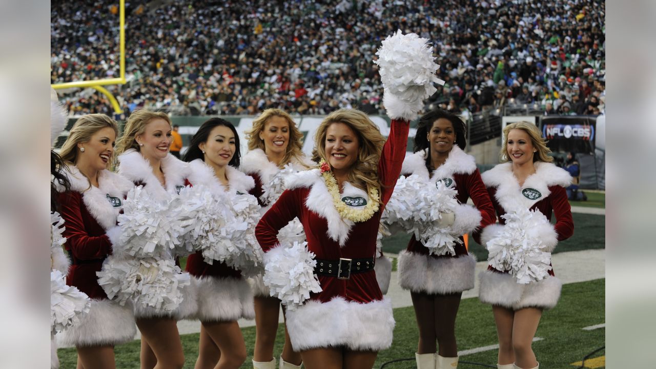 2012 NFL Cheerleaders: Week 16