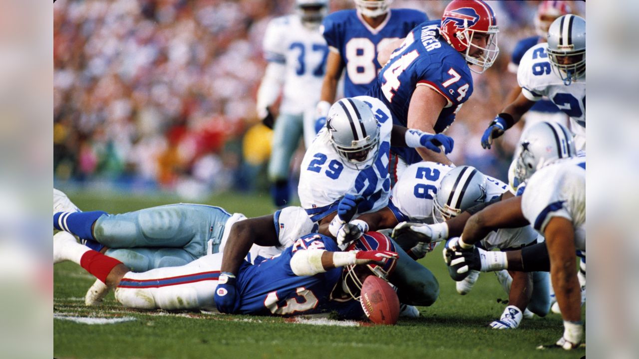 Running back Thurman Thomas of the Buffalo Bills battles for extra News  Photo - Getty Images