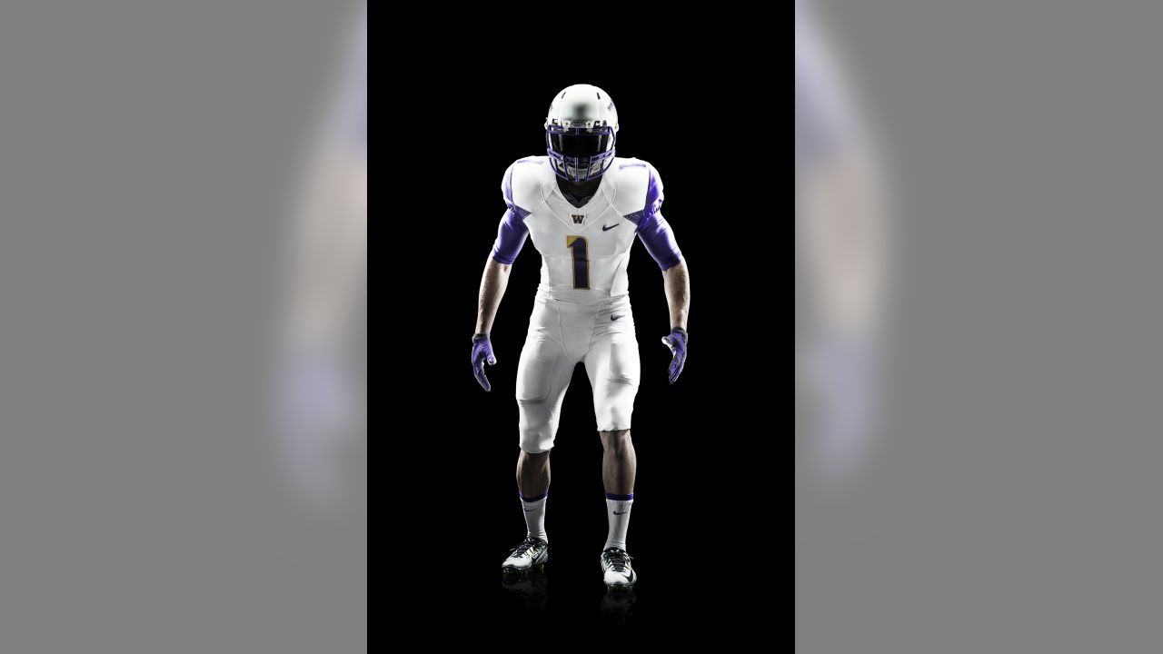 Washington Huskies unveil bold new uniforms