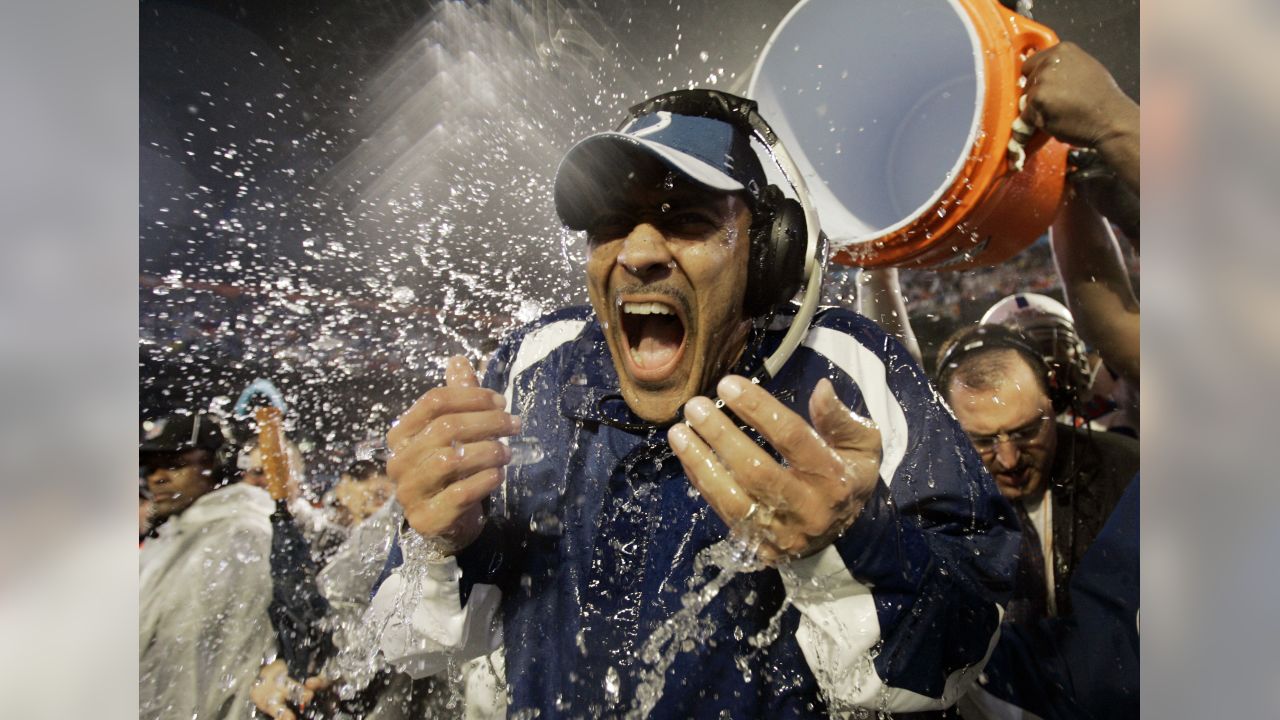 PHOTOS: Super Bowl Gatorade Showers Through The Years