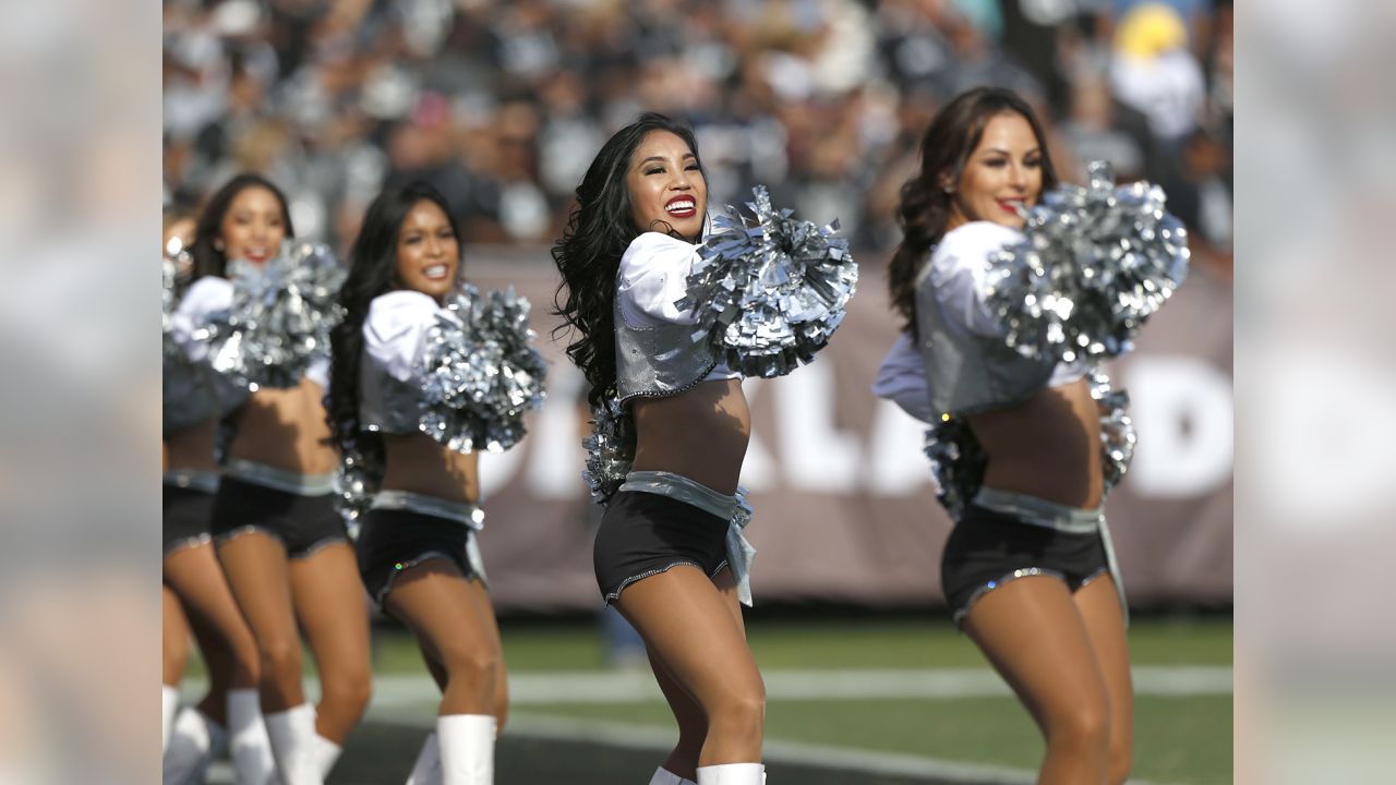 Philadelphia Eagles Cheerleaders Photos from Week 5 – Ultimate Cheerleaders