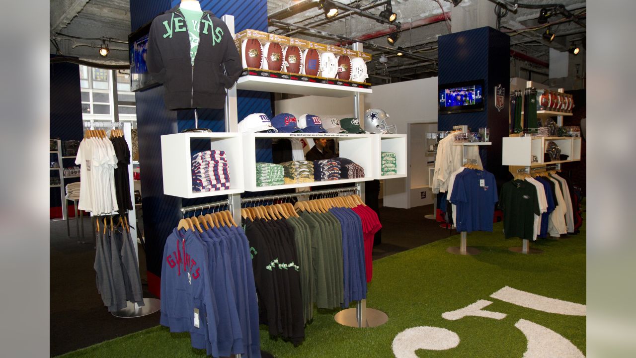 Retail Gridiron  Nfl shop, Pop up shop, Nfl