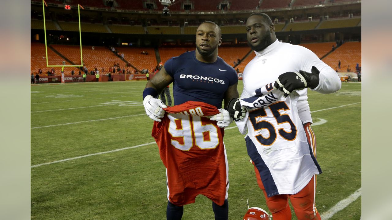 Jersey swapping has become a thing at the end of NFL games - Los