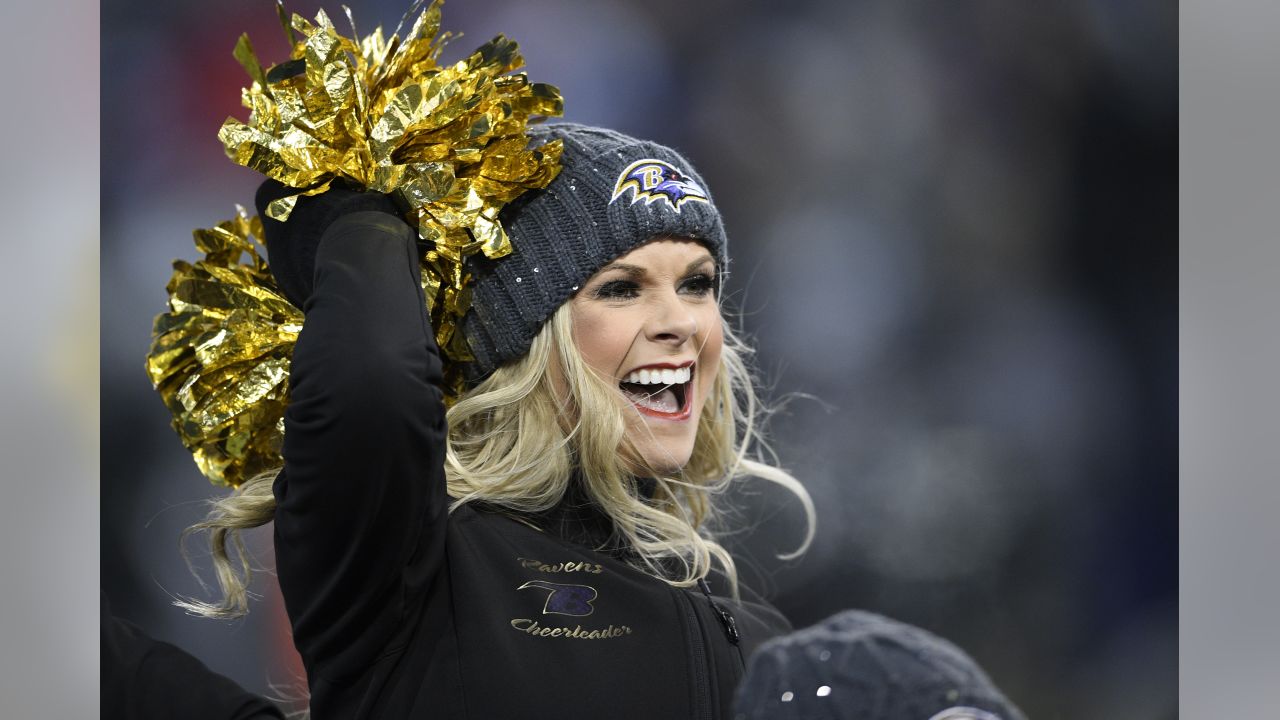 Cheerleaders: Ravens vs. Steelers, Week 17