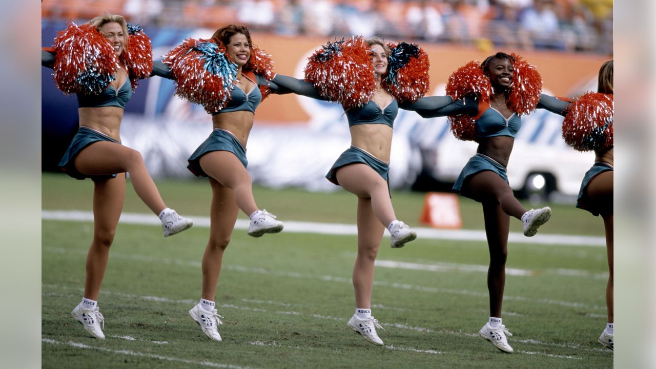 Vintage NFL cheerleader photos  Nfl cheerleaders, Cheerleading