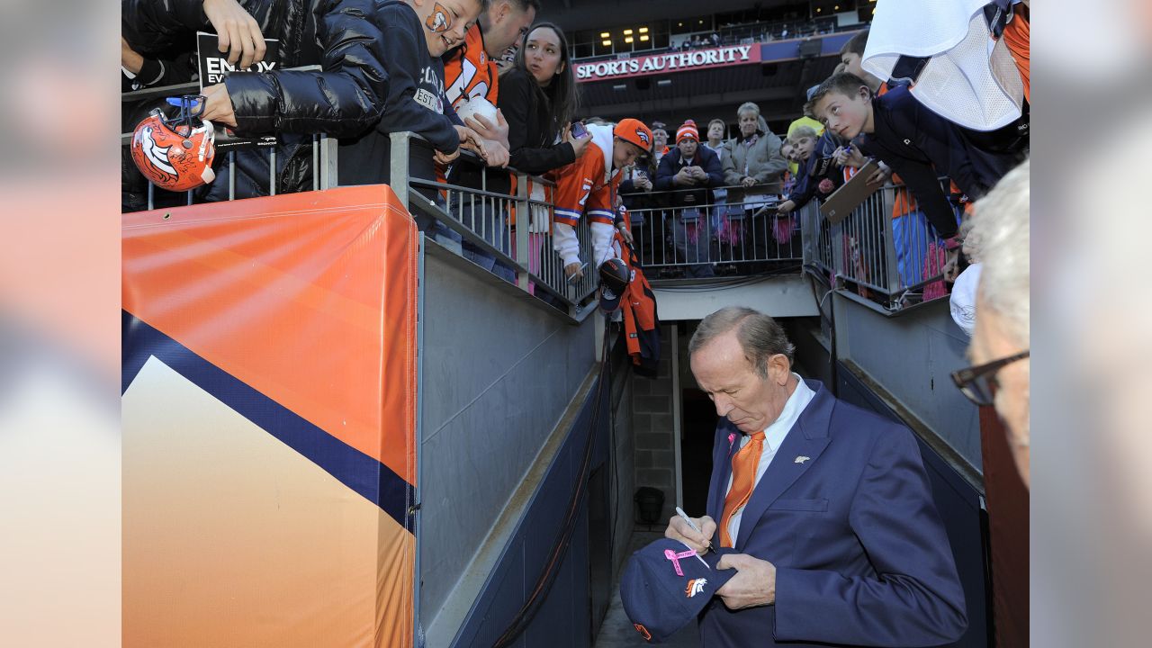 Biography: Pat Bowlen, Sports