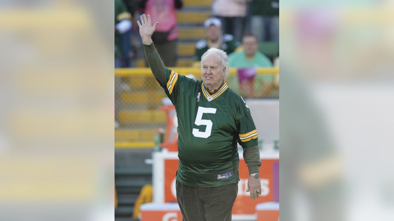 Green Bay Packers Paul Hornung and Gary Knafelc on sidelines