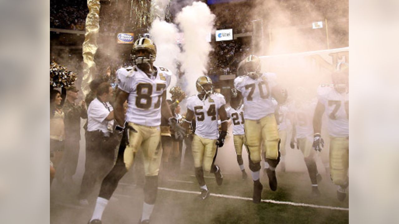 New Orleans Saints receiver Devery Henderson smiles after catching