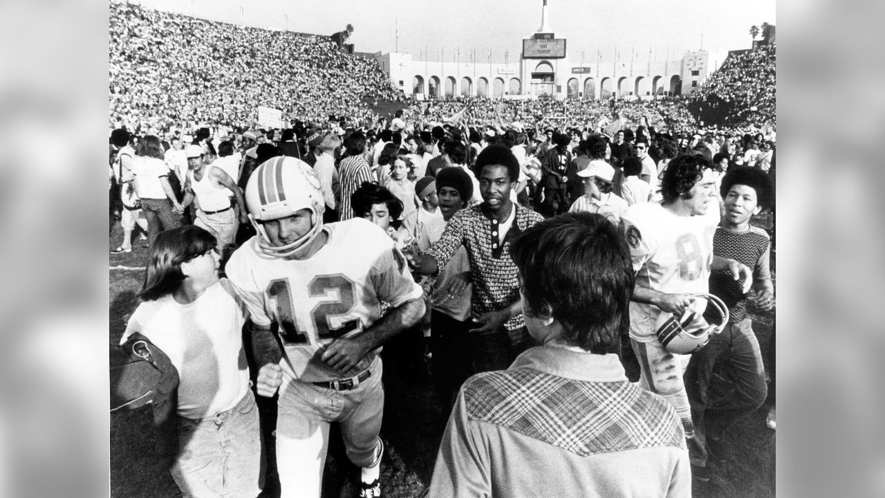 Bob Griese editorial photography. Image of dolphins, football - 74870947