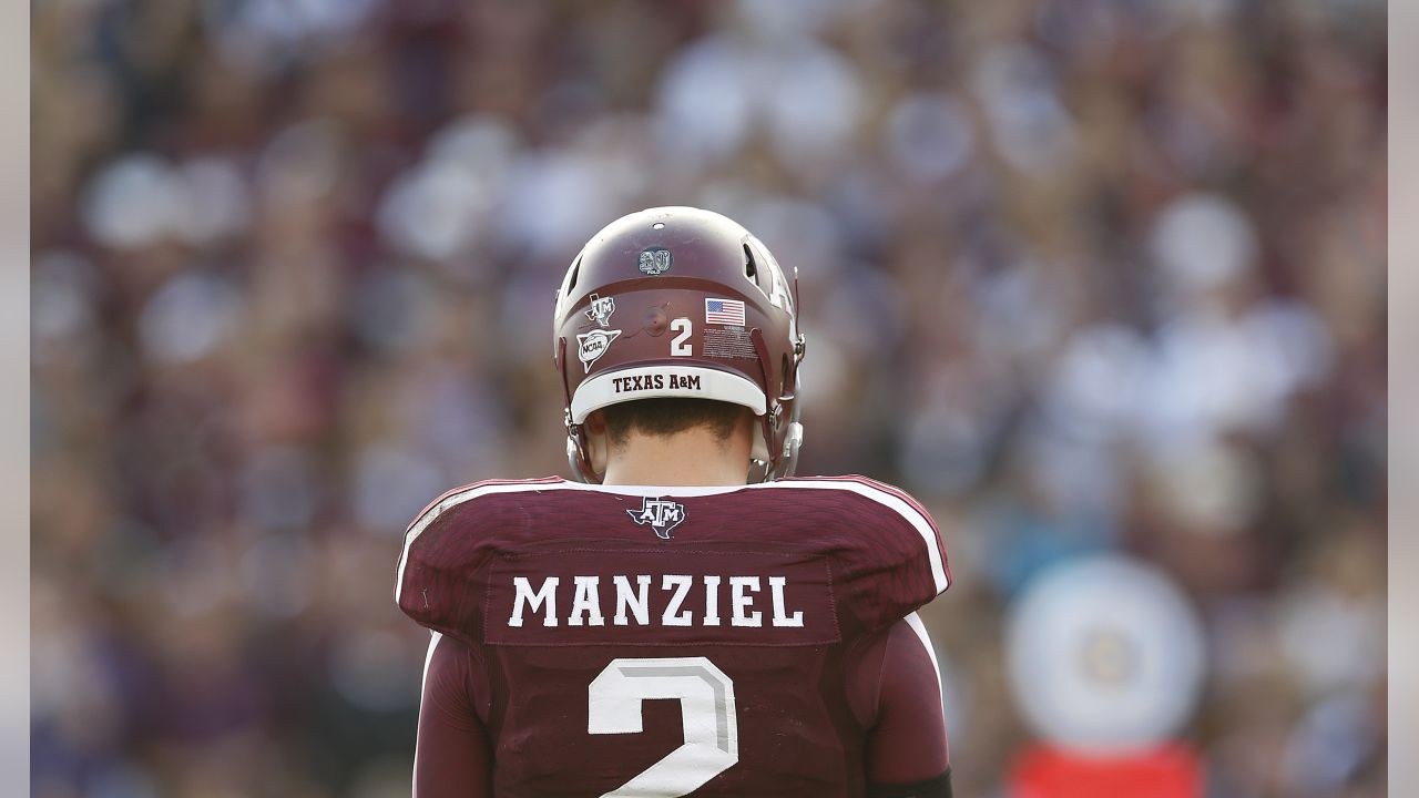 Browns' Johnny Manziel avoids serious injury on face mask tackle