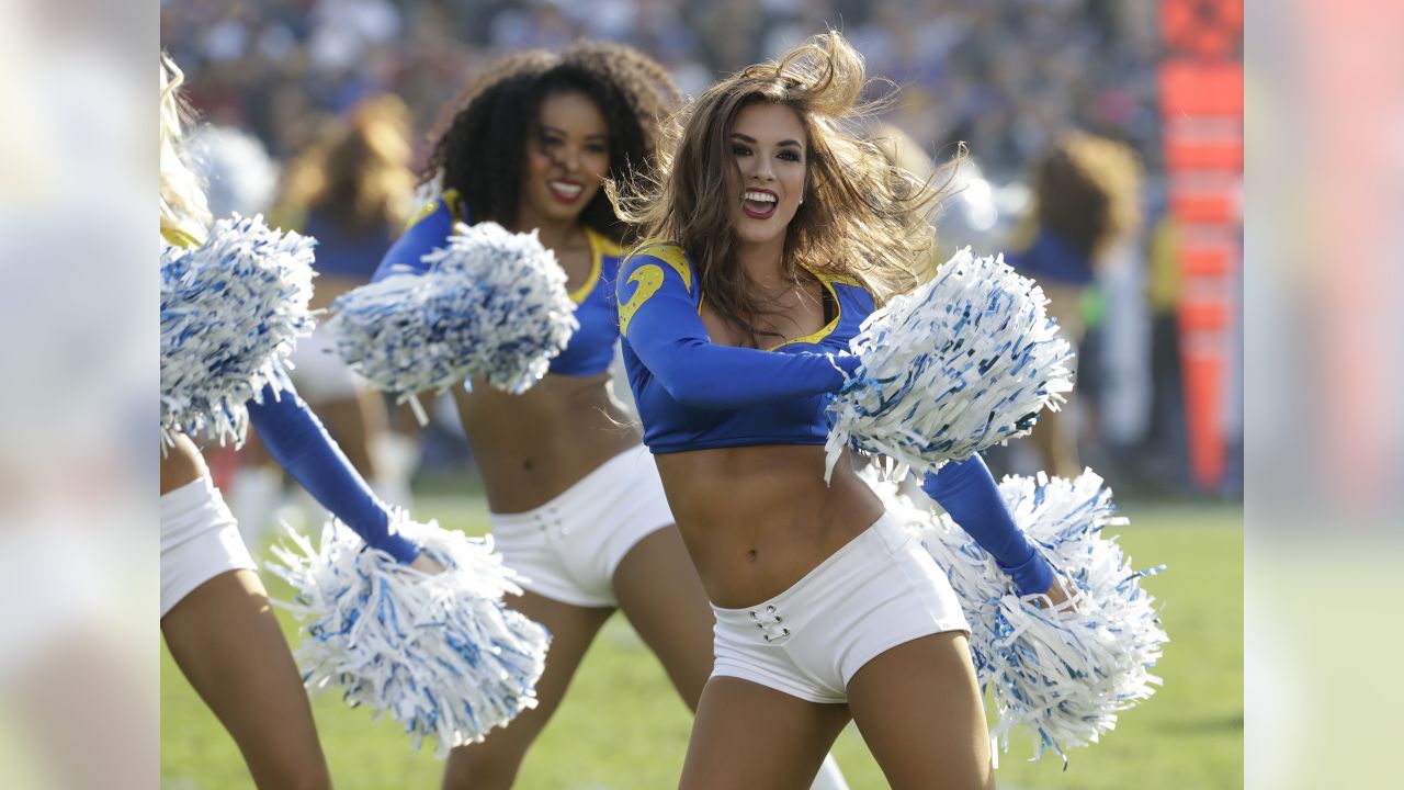 2017 NFL cheerleaders: Week 15