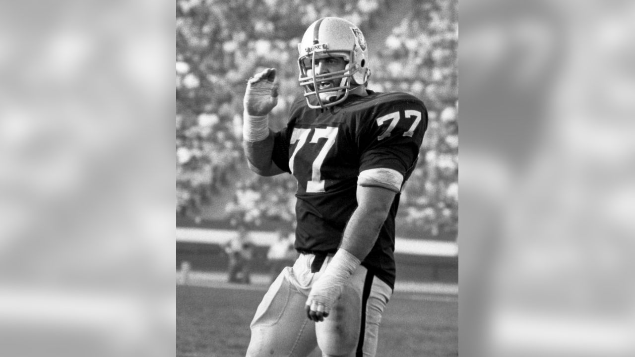 77 - Lyle Alzado  Raiders players, Oakland raiders football, Raiders  football