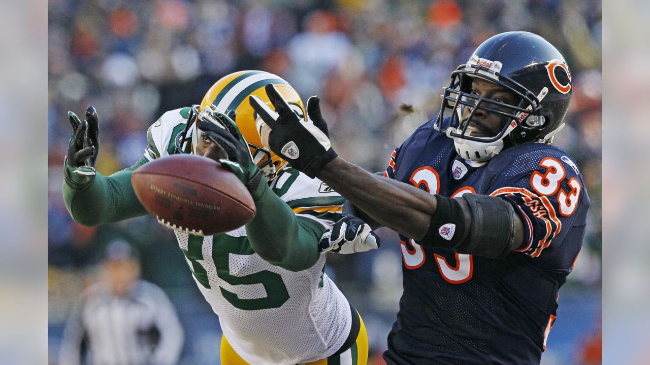 Chicago Bears cornerback Charles Tillman (33) celebrates after