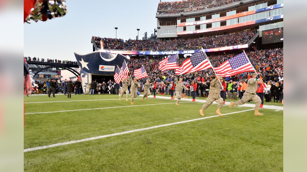 Stars and stripes: Flags at NFL games