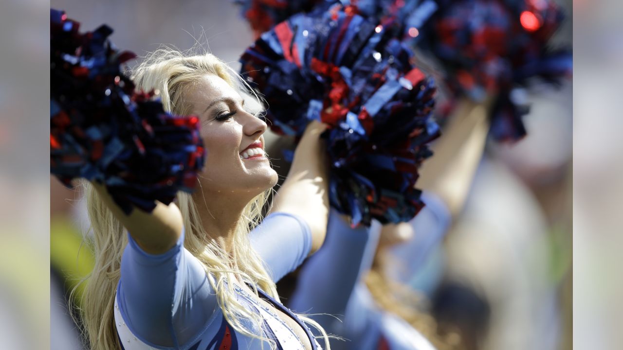 Titans Cheerleaders at 2019 NFL Draft