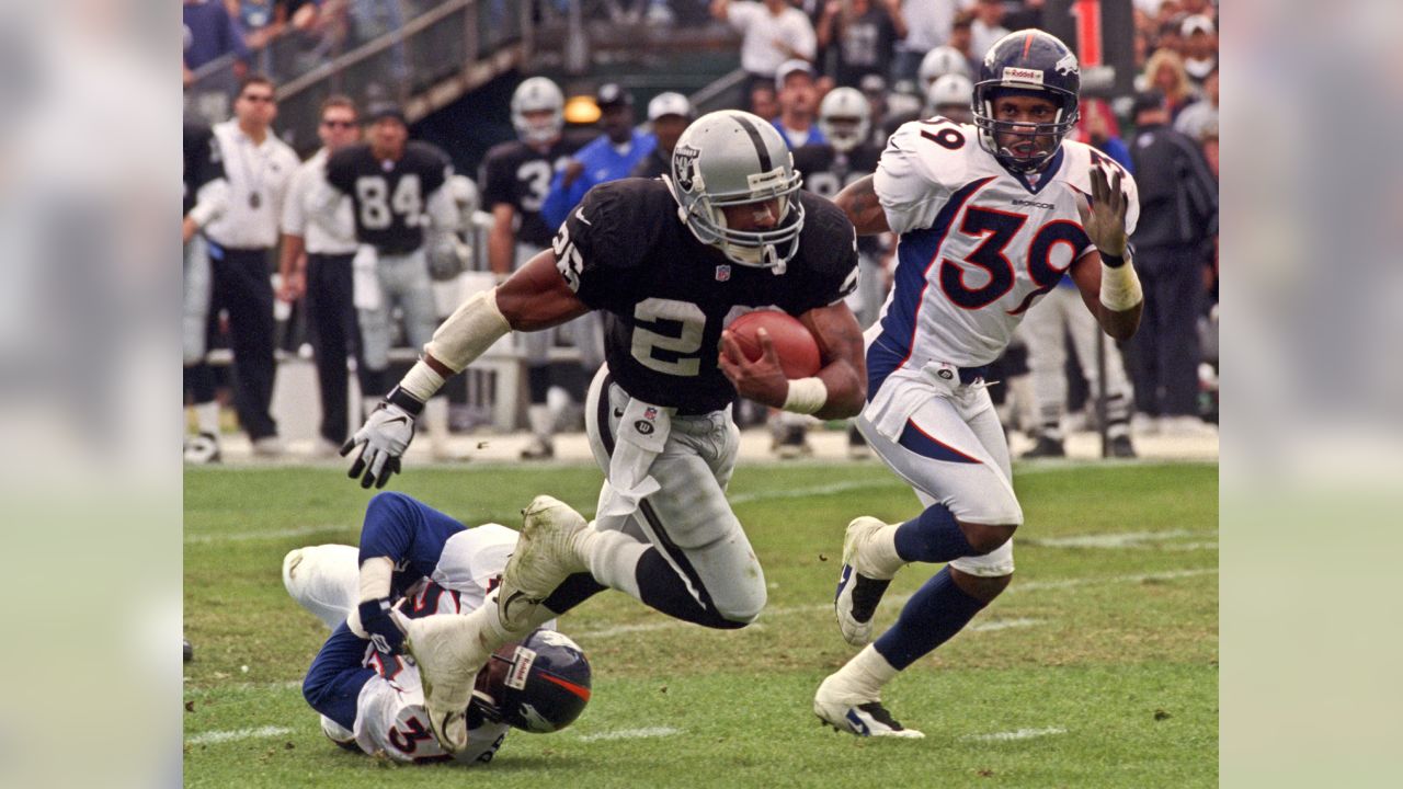 NFL - A New England Patriots vs. The Oakland Raiders AFC