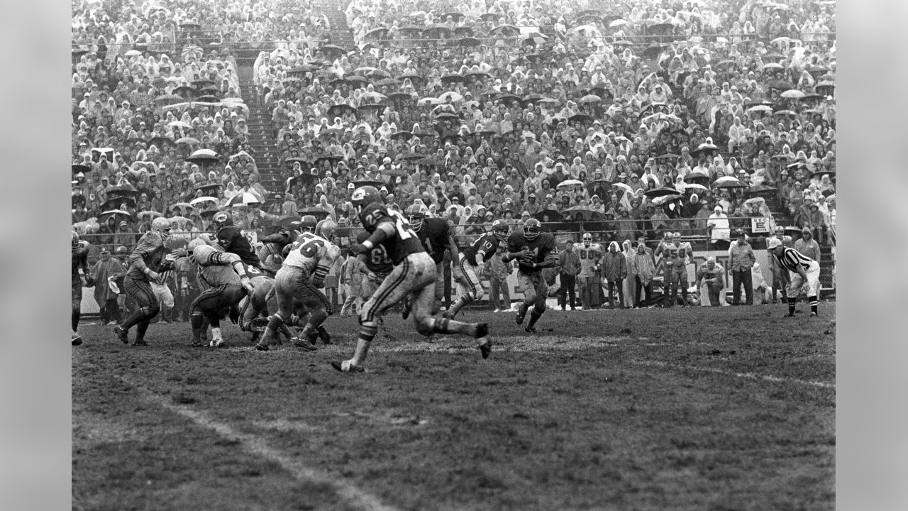 New York Jets' Gerry Philbin is seen, Nov. 1967. (AP Photo Stock