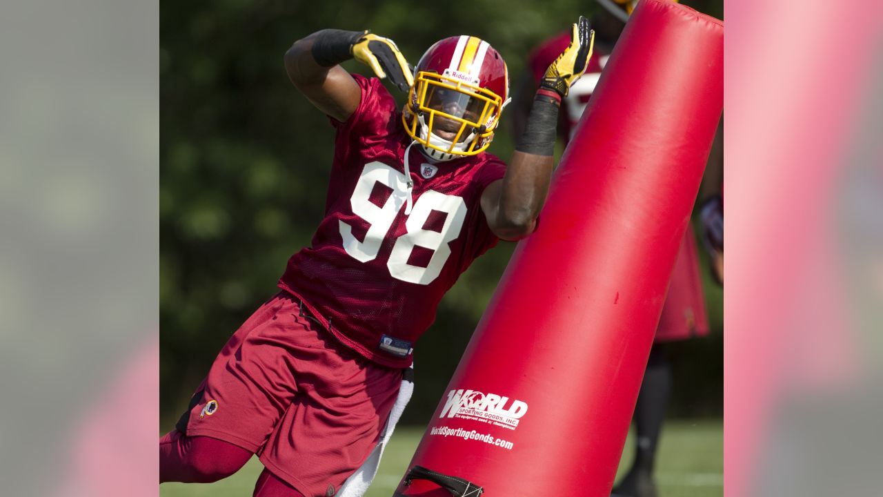 449 Washington Redskins Brian Orakpo Photos & High Res Pictures