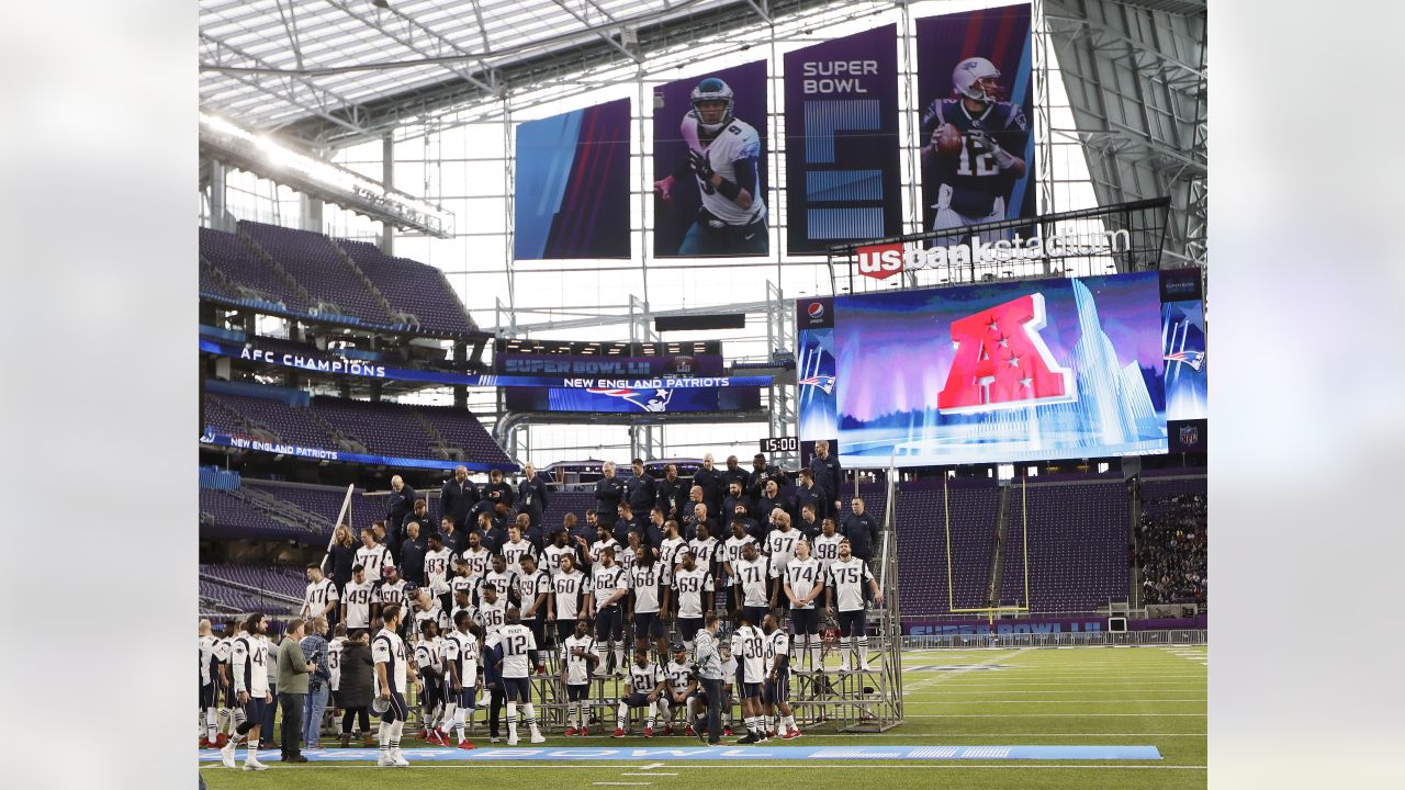 Fans fill US Bank Stadium in Minneapolis for Super Bowl LII