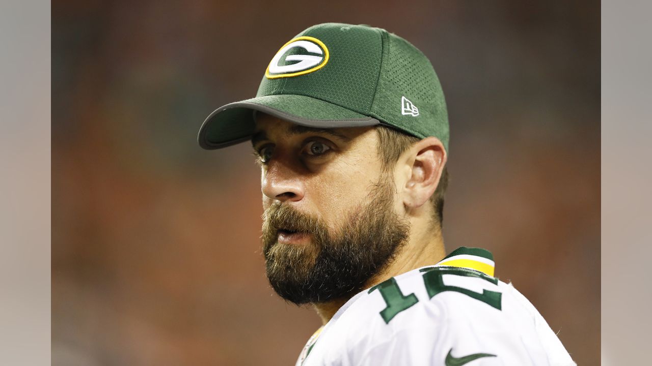 Aaron Rodgers Haircut: 15 Timeless Hairstyles of This NFL Quarterback