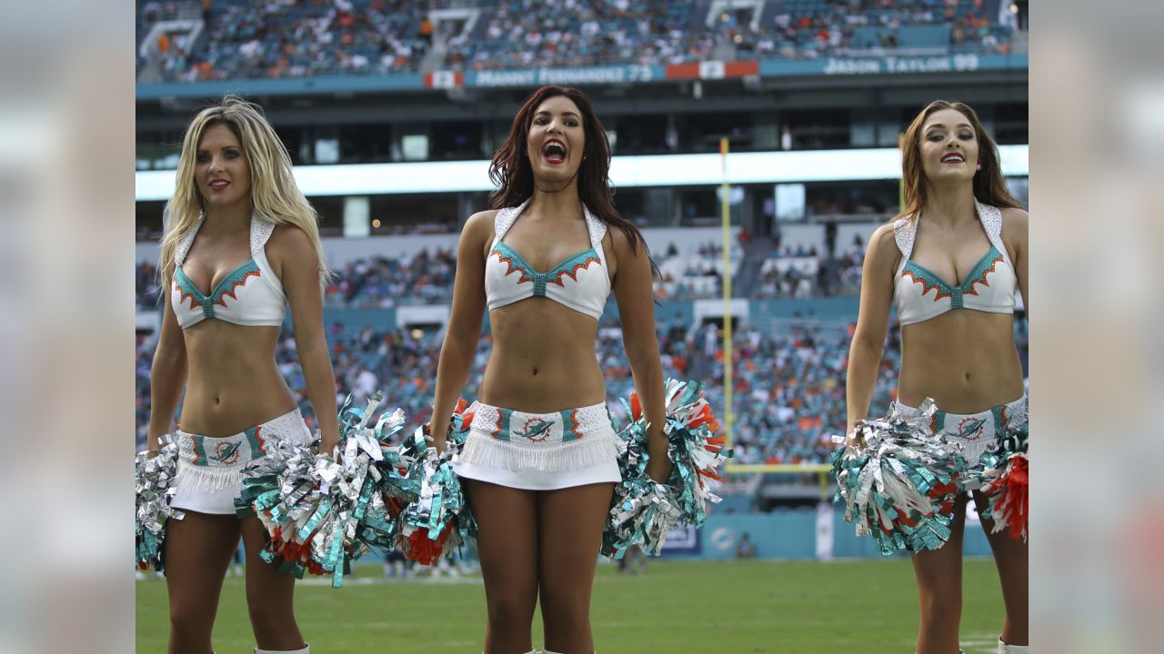 NFL Cheerleaders: Week 5