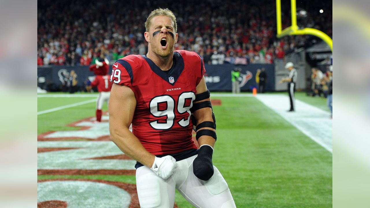 JJ Watt on X: Underrated stadium and fanbase in my opinion. This place  gets raucous and should be a phenomenal atmosphere today in Baltimore.  Overcast skies, 45 degrees, light drizzle right now.