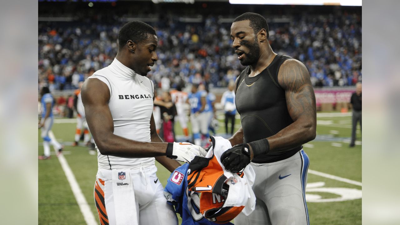 Jersey swapping has become a thing at the end of NFL games - Los