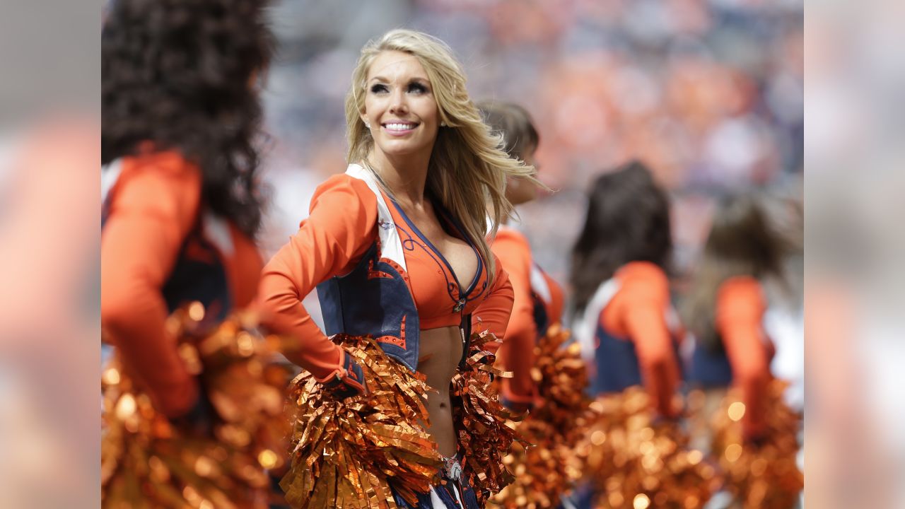 2012 NFL Cheerleaders: Best of Week 4