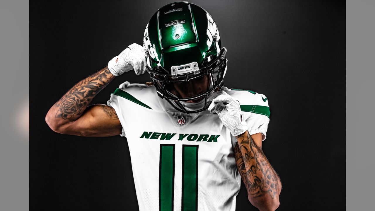 Stealth Mode: New York Jets to wear New All-Black Helmets for Three in 2022  – SportsLogos.Net News