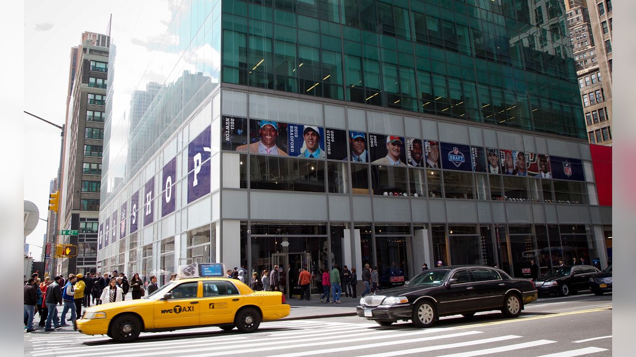 NYC ♥ NYC: NFL Opens Its First-Ever NYC Pop-Up Store