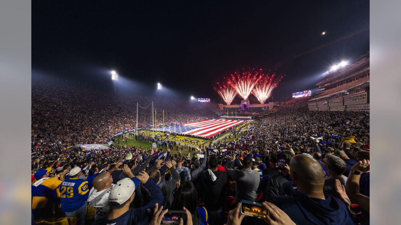 File:Service members unfurl flag at NY Jets first home game at new