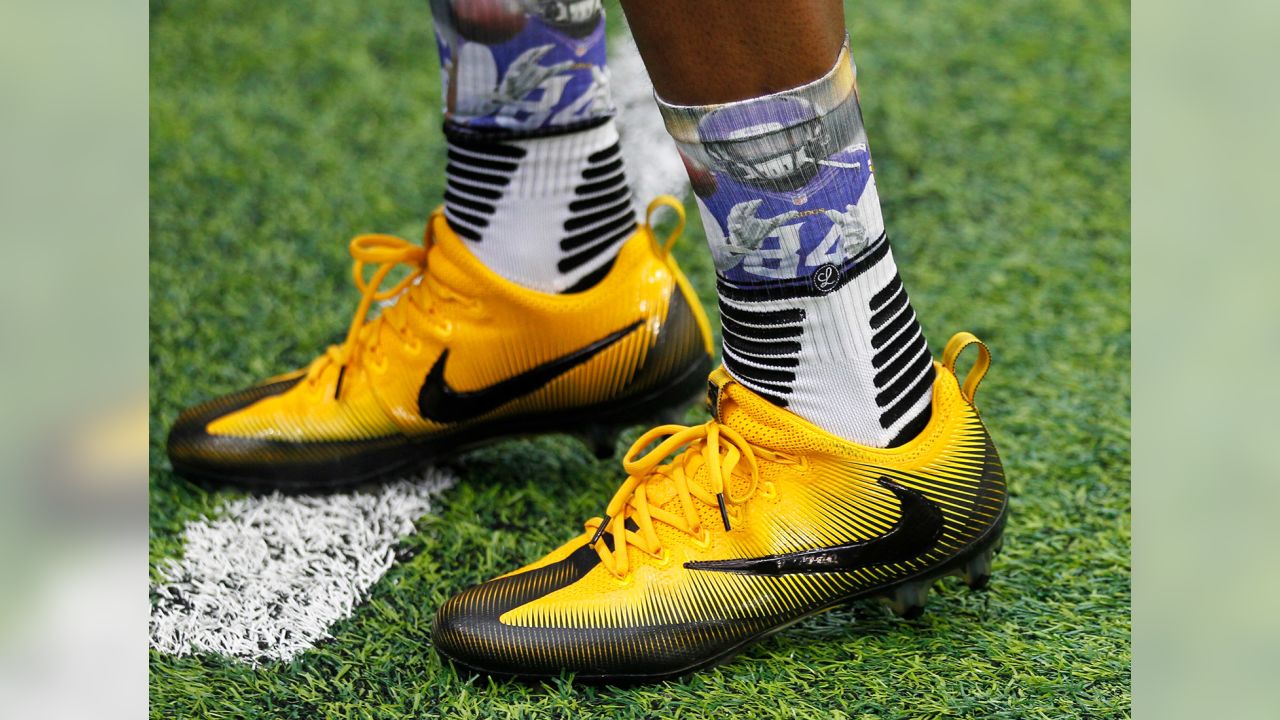 Odell Beckham Jr. Wore Custom Back To The Future Nike Cleats At