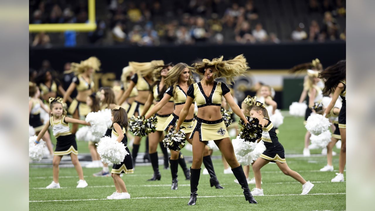 NFL cheerleaders go out with a bang in Week 17 – New York Daily News