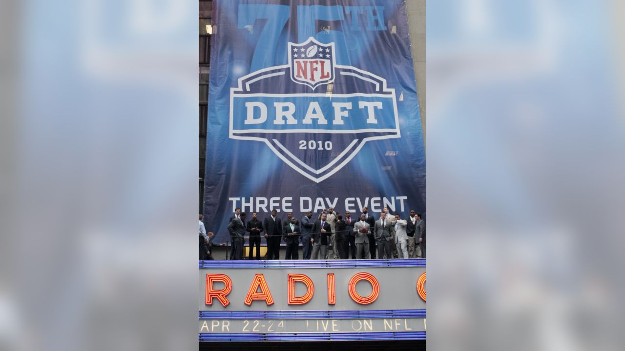 File:NFL Draft 2010 set at Radio City Music Hall.jpg - Wikipedia