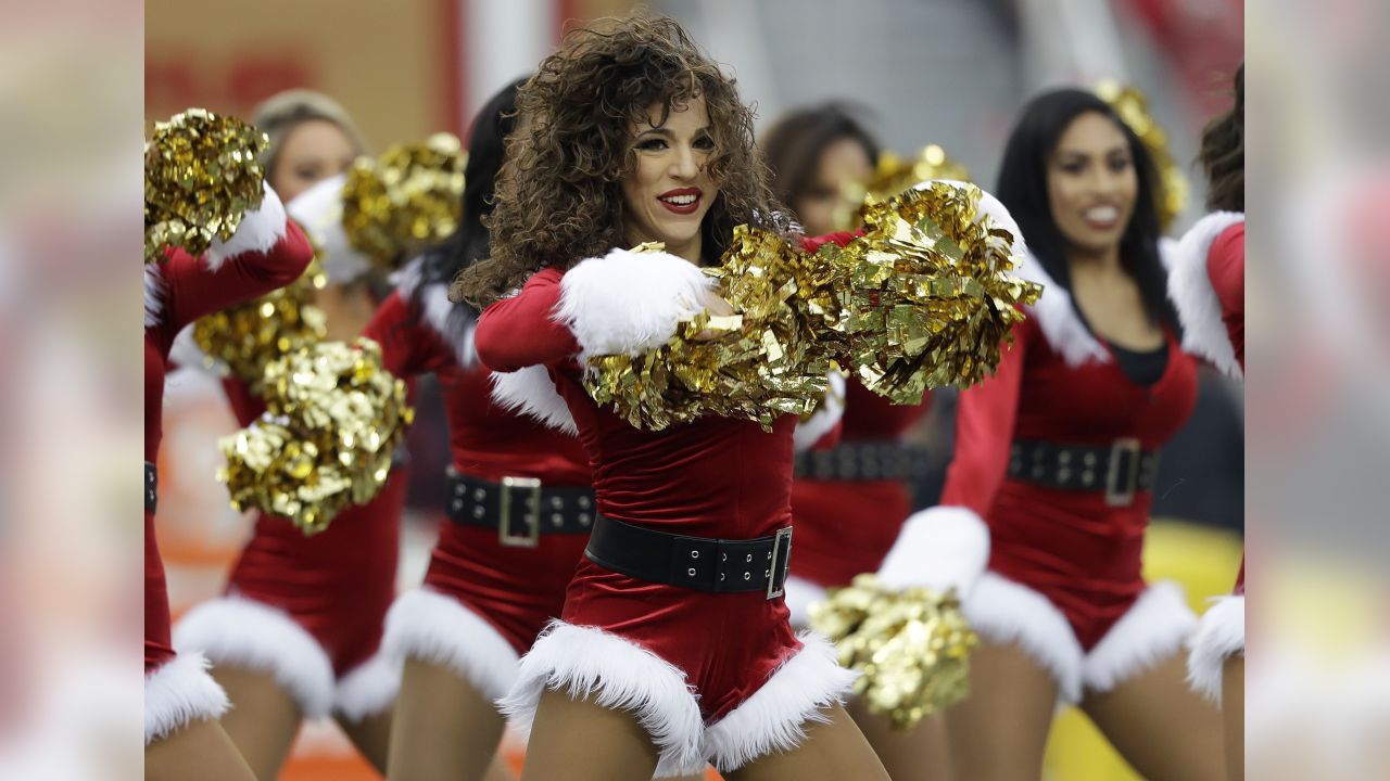 Merry christmas!  Nfl 49ers, 49ers cheerleaders, San francisco