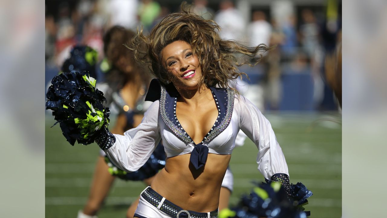 Seattle Seahawks Dancers Photos from Week 3 – Ultimate Cheerleaders