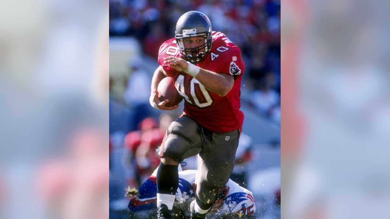 Mike Alstott, Tampa Bay Buccaneers Editorial Photography - Image of ball,  mike: 76699202