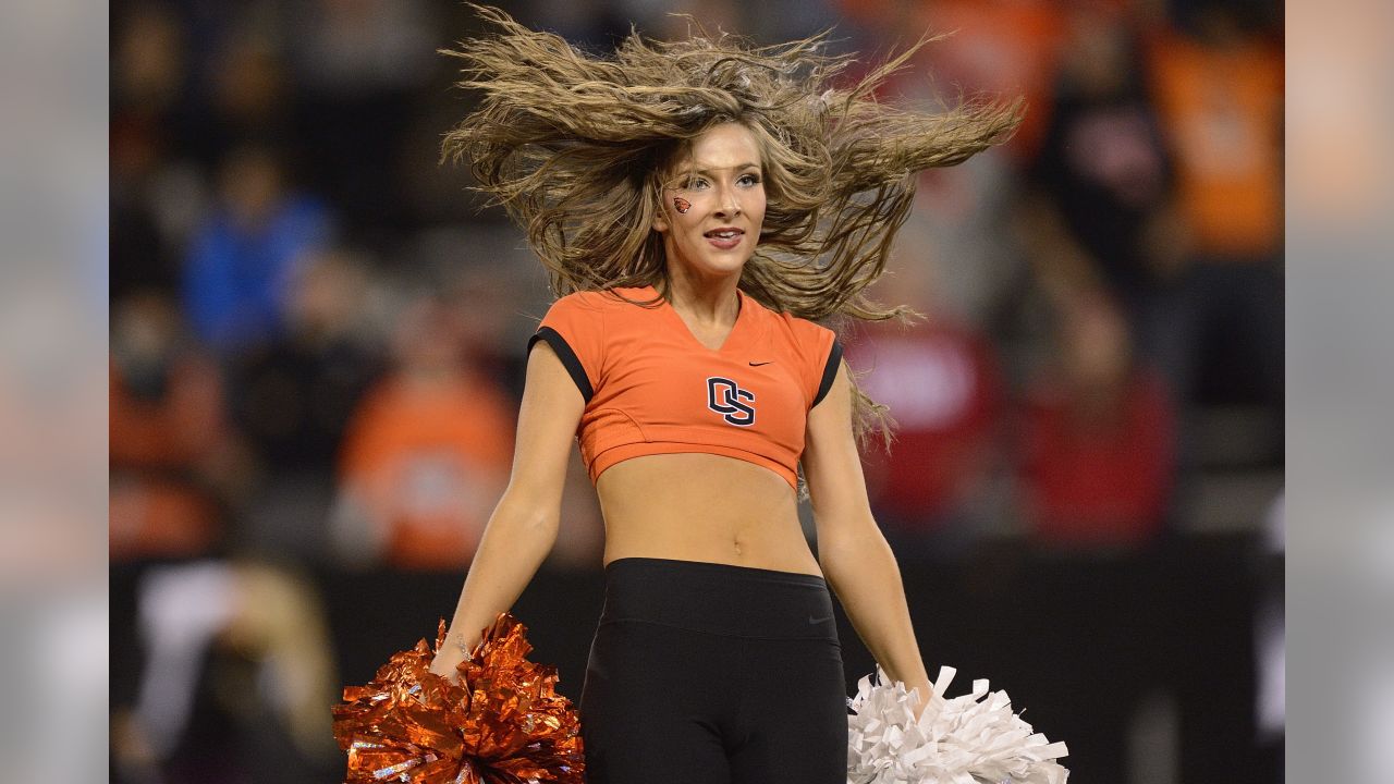 College Cheerleaders Exposed College Cheerleaders Exposed