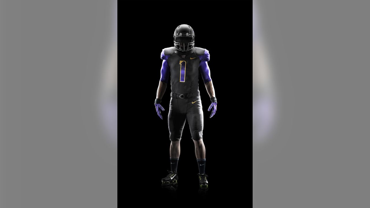 Washington Huskies unveil new uniforms