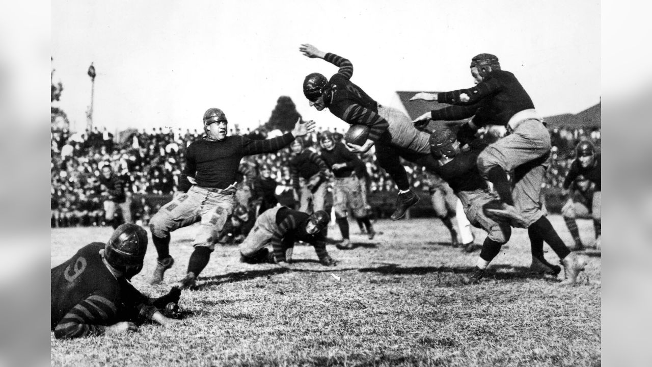 Thorpe – Jim Thorpe with the New York Giants Football Team in 1925, Carlisle Indian School