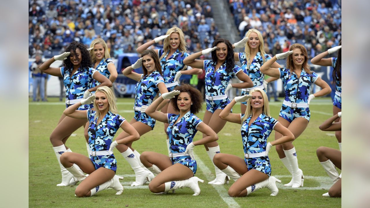 NFL cheerleaders: Week 10 highlights