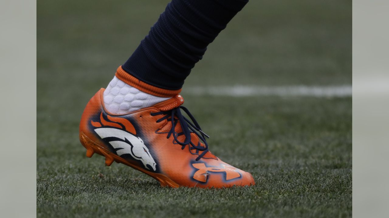 NFL cleats: 2017 Week 16