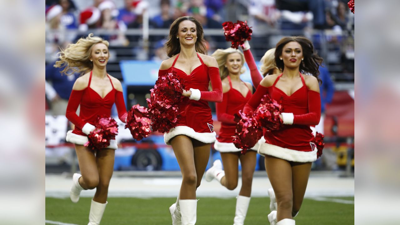 NFL cheerleaders from Week 16